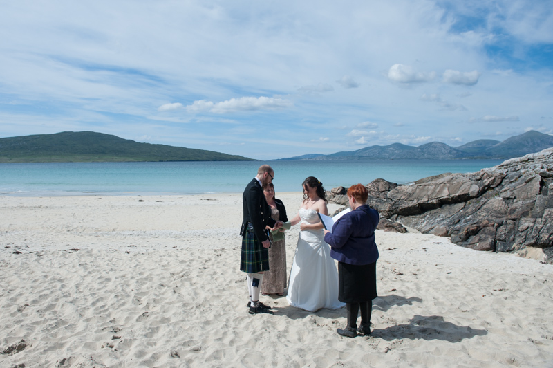 isle of harris elopement wedding on Luskentyre beach photograph